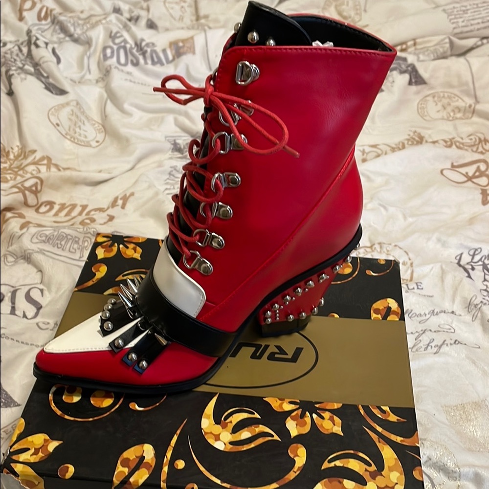 Stylish Red and Black Women's Boots